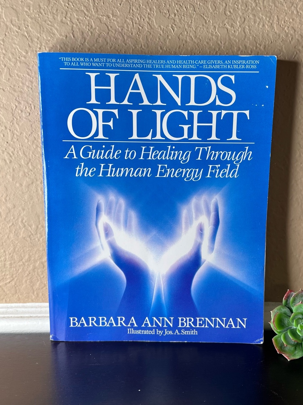 Vintage 1988 “Hands of Light” by B. Brennan,Guide to Healing Through Human Reiki